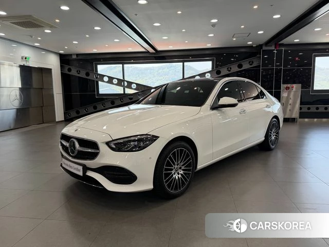 Mercedes-Benz C-Class W206 2024 Белый из Кореи