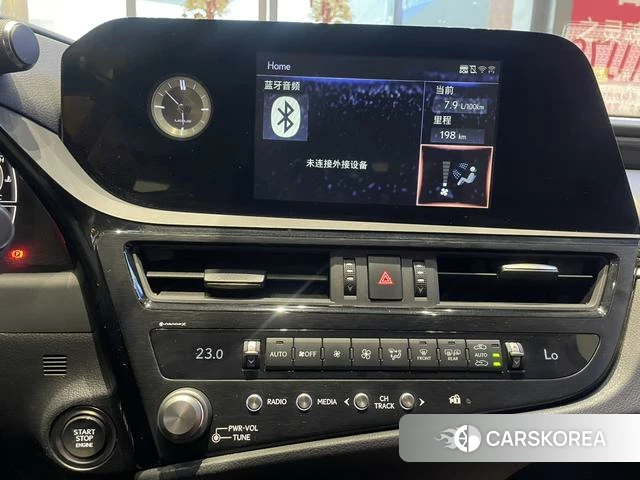 Lexus ES 2022 Серебристо-серый из Китая