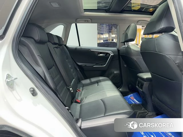 Toyota RAV4 Rongfang 2023 Белый из Китая