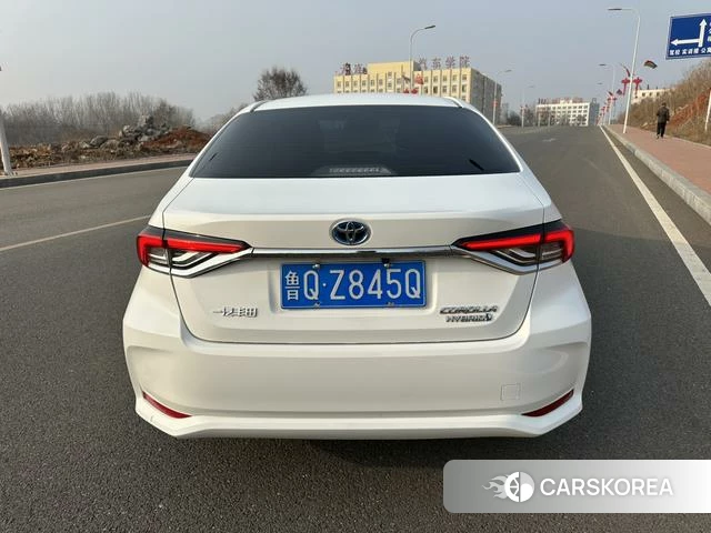 Toyota Corolla 2023 Белый из Китая