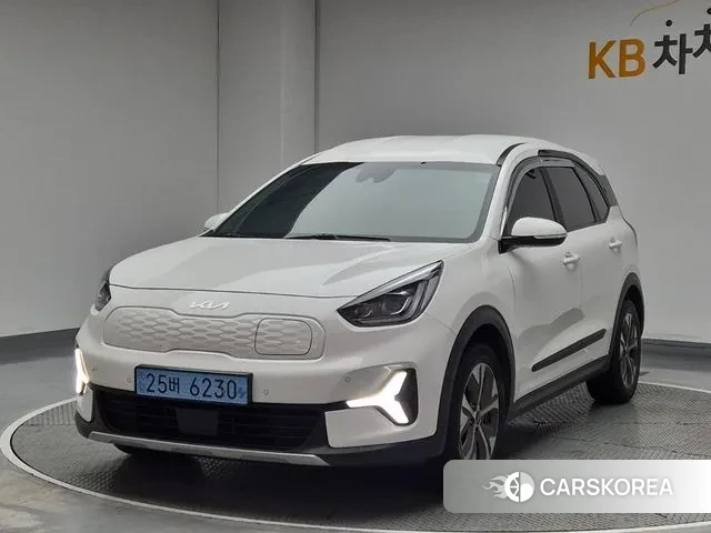 Kia Niro Plus 2022 Белый из Кореи