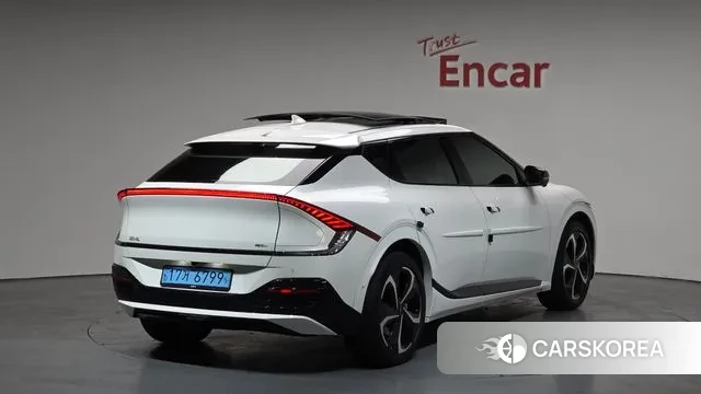 Kia EV6 2023 Белый из Кореи