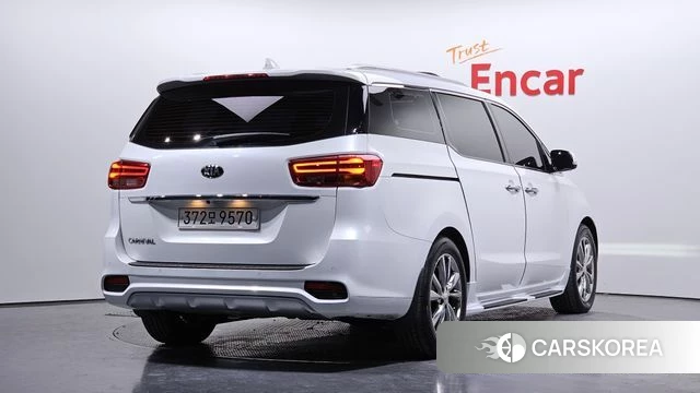 Kia The New Carnival 2018 Белый из Кореи