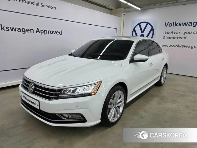 Volkswagen The New Passat 2018 Белый из Кореи