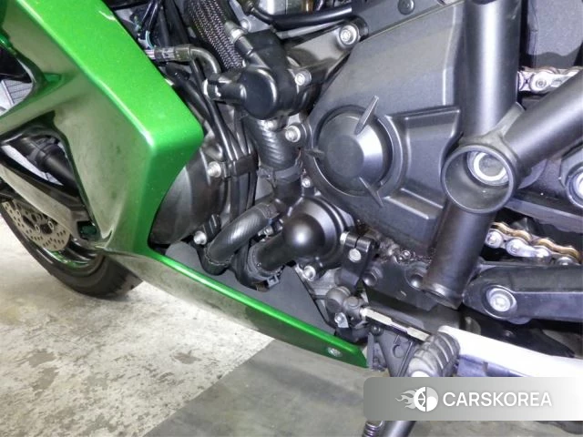 Engine photo
