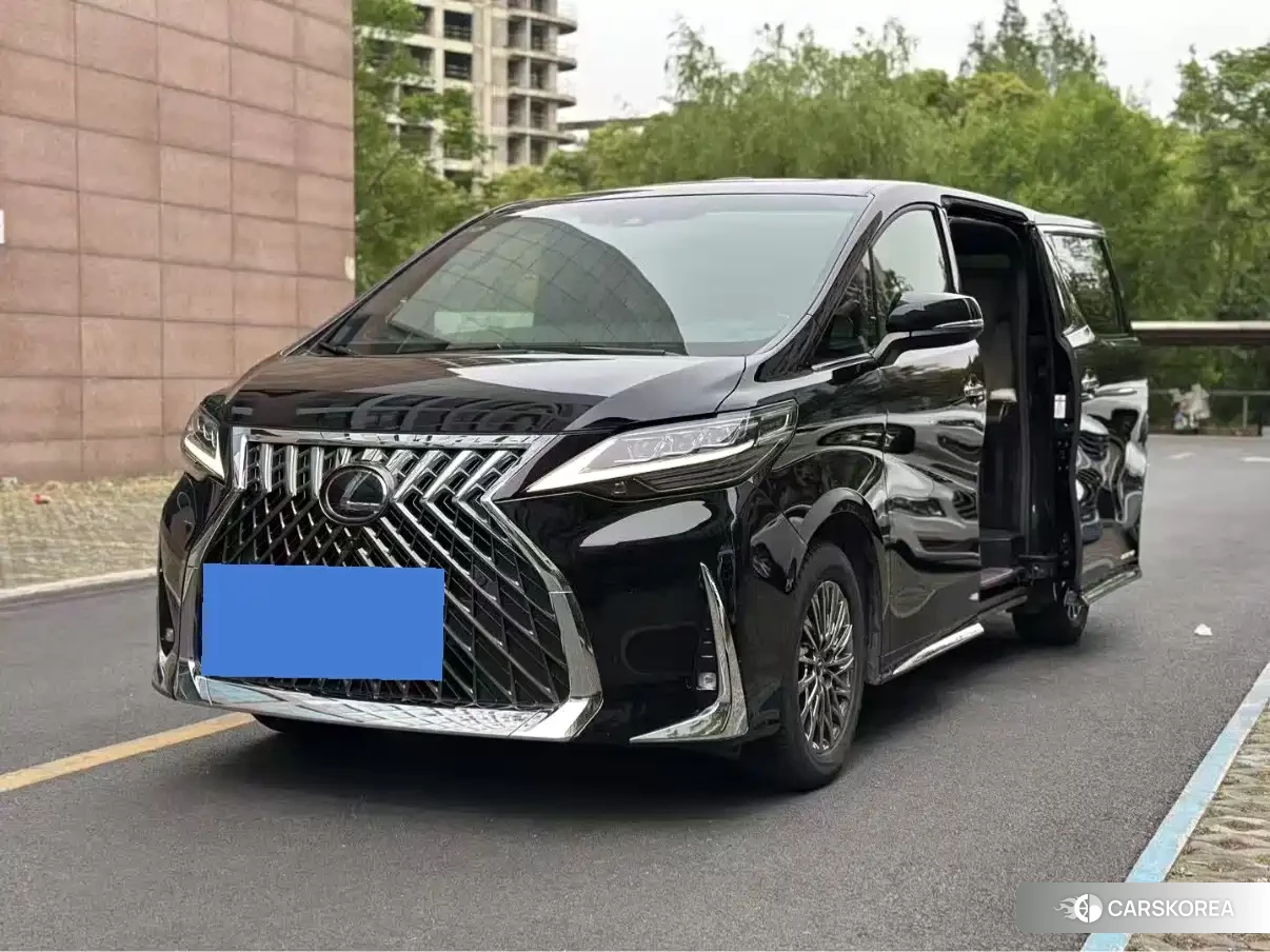 Lexus LM 2023 Черный из Китая