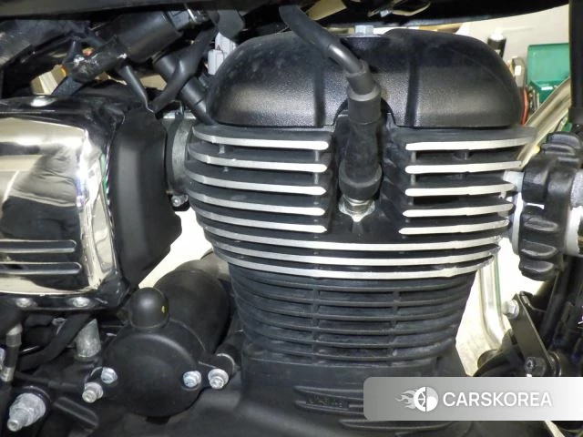 Engine photo