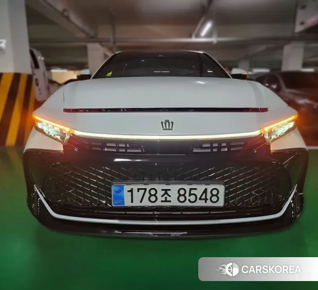 Toyota Crown Crossover 2023 Белый из Кореи