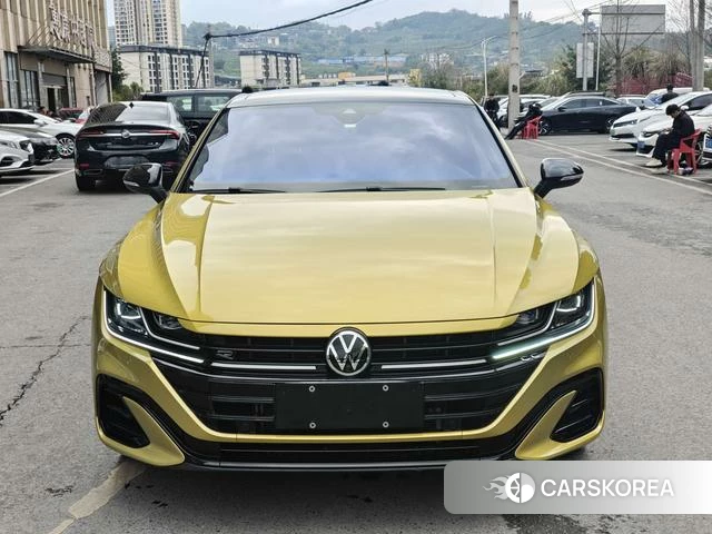 Volkswagen CC 2021 Желтый из Китая