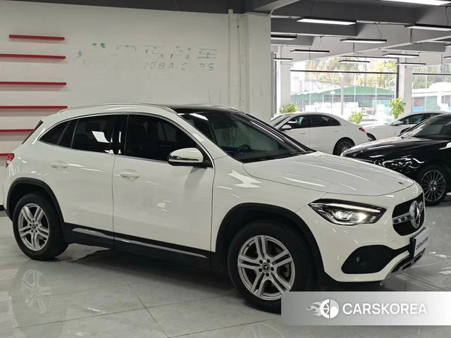 Mercedes-Benz GLA 2023 Белый из Китая