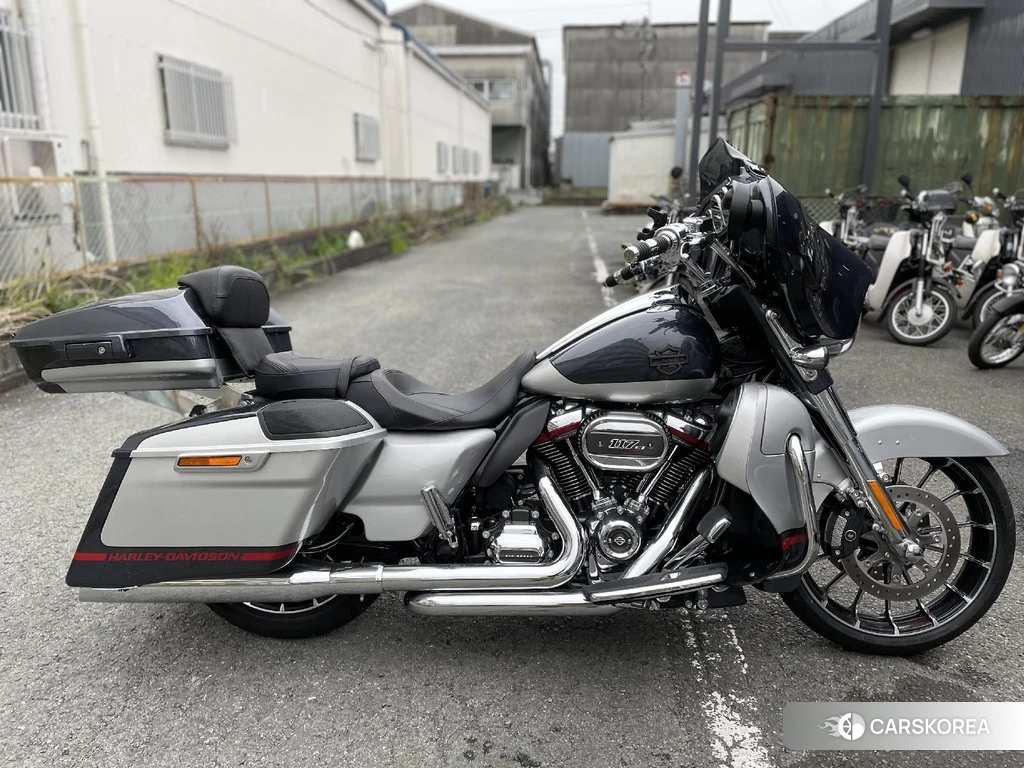 Проданный Harley-Davidson Street Glide FLHXSE1800 CVO 2019 из Японии, фото 2