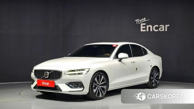 Volvo S60 3rd generation 2025 Белый из Кореи