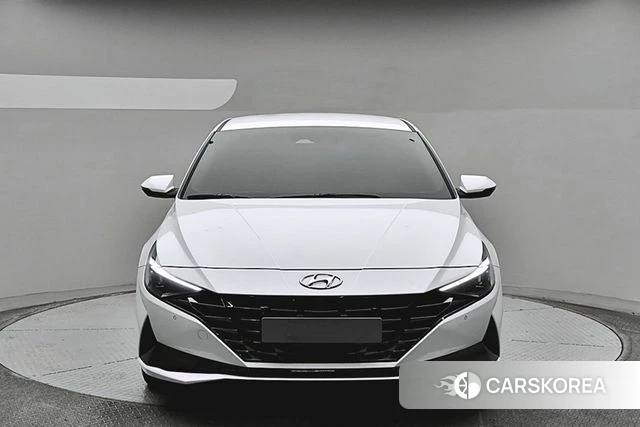 Hyundai Avante (CN7) 2021 Белый из Кореи