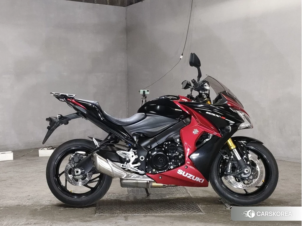 Проданный Suzuki GSX-S1000F 2017 из Японии
