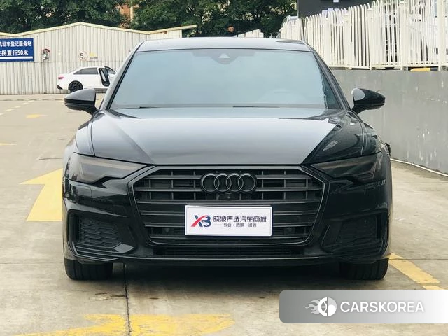 Audi A6L 2021 Черный из Китая