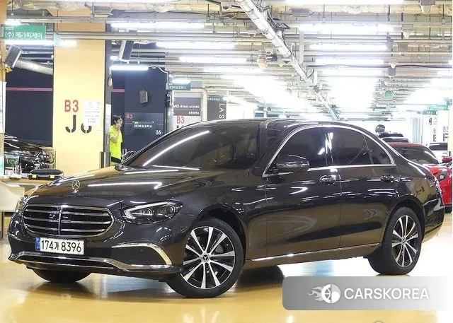 Mercedes-Benz E-Class W213 2021 Серый из Кореи