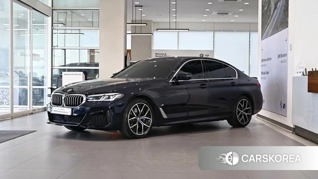 BMW 5 Series (G30) 2022 Черный из Кореи