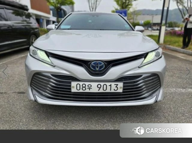 Toyota Camry (XV70) 2018 Серебряный из Кореи