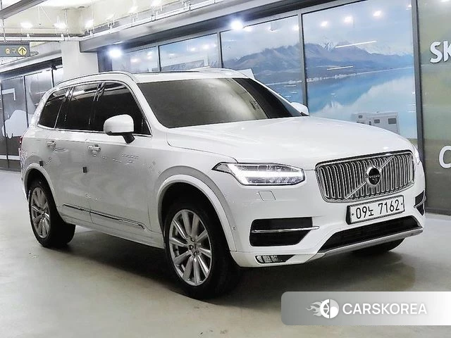 Volvo XC90 second Generation 2018 Белый из Кореи