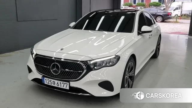Mercedes-Benz E-Class W213 2025 Белый из Кореи
