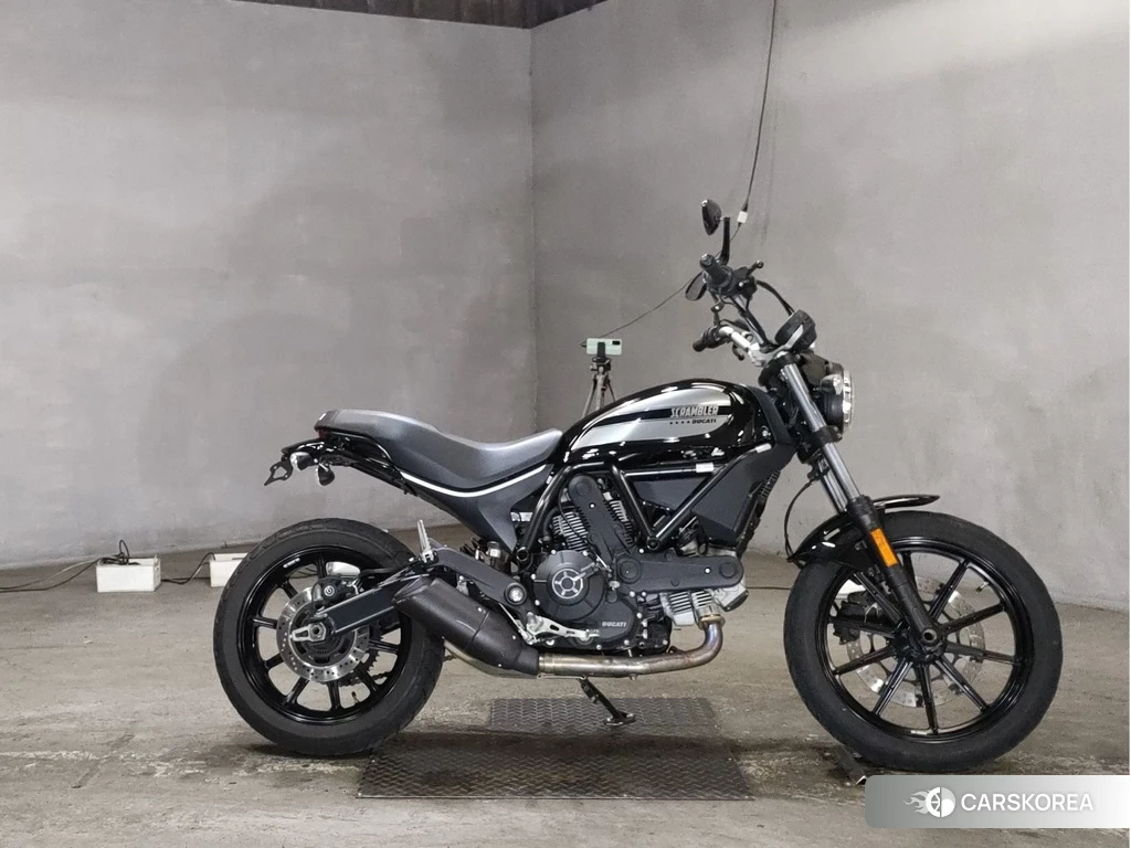 Проданный Ducati SCRAMBLER SIXTY2 2017 из Японии, фото 2