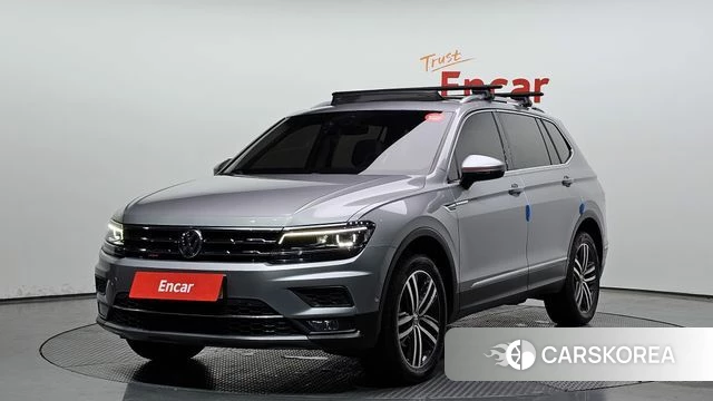 Volkswagen Tiguan Allspace 2020 Серебристо-серый из Кореи