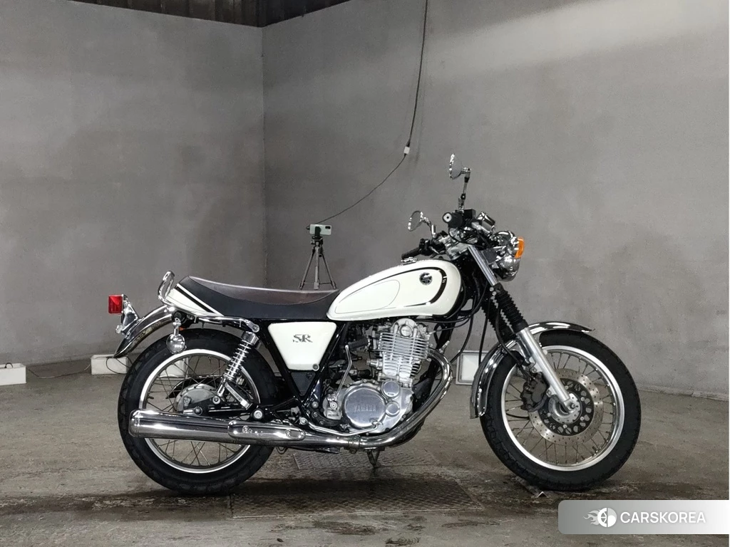 Проданный Yamaha SR 400 2013 из Японии, фото 2