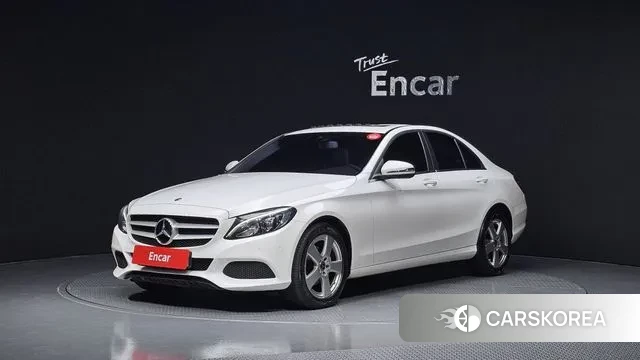 Mercedes-Benz C-Class W205 2018 Белый из Кореи