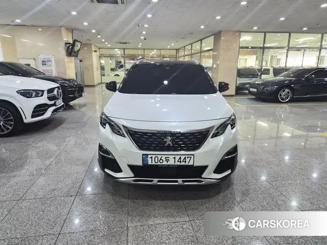 Peugeot 5008 second generation 2021 Белый из Кореи