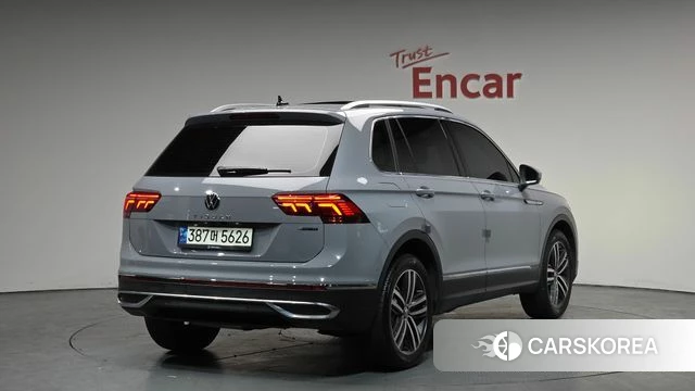 Volkswagen Tiguan second Generation 2021 Серый из Кореи