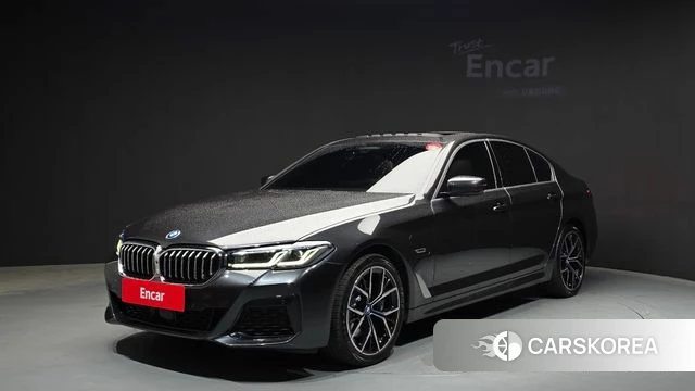 BMW 5 Series (G30) 2022 Серый из Кореи