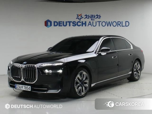 BMW 7 Series (G70) 2023 Черный из Кореи