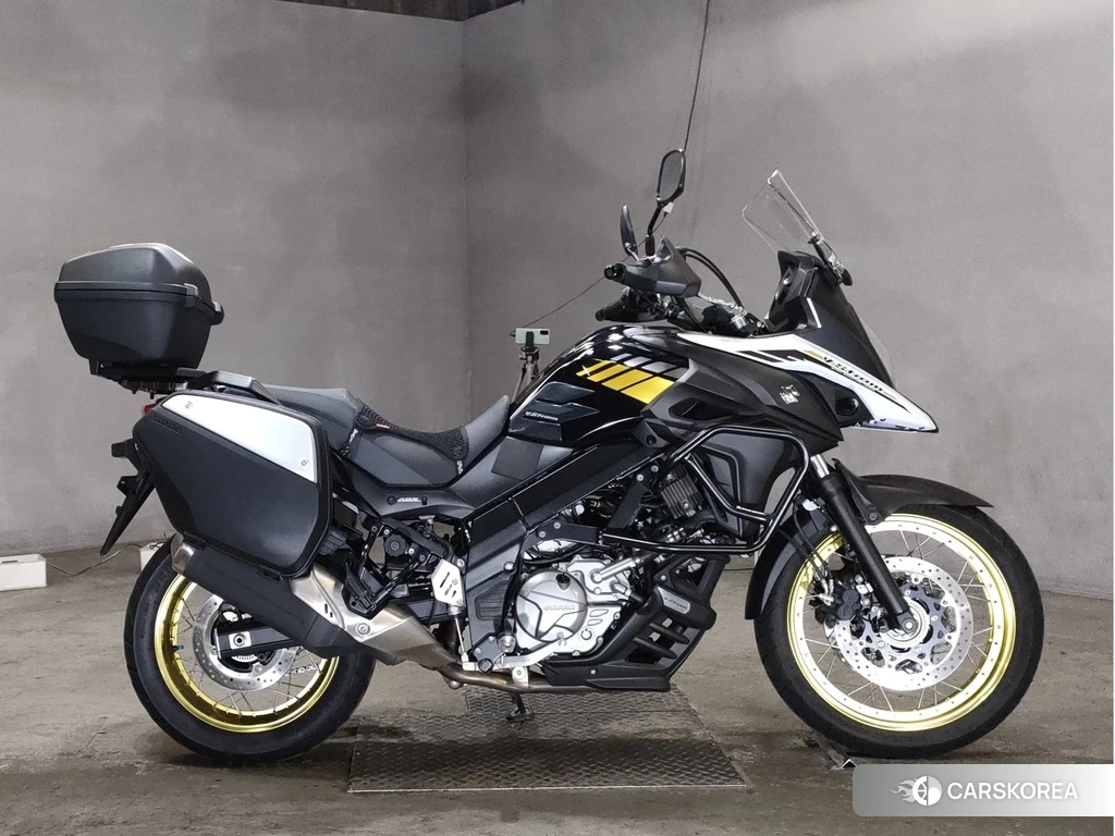 Проданный Suzuki V-STROM 650 XT 2021 из Японии, фото 2