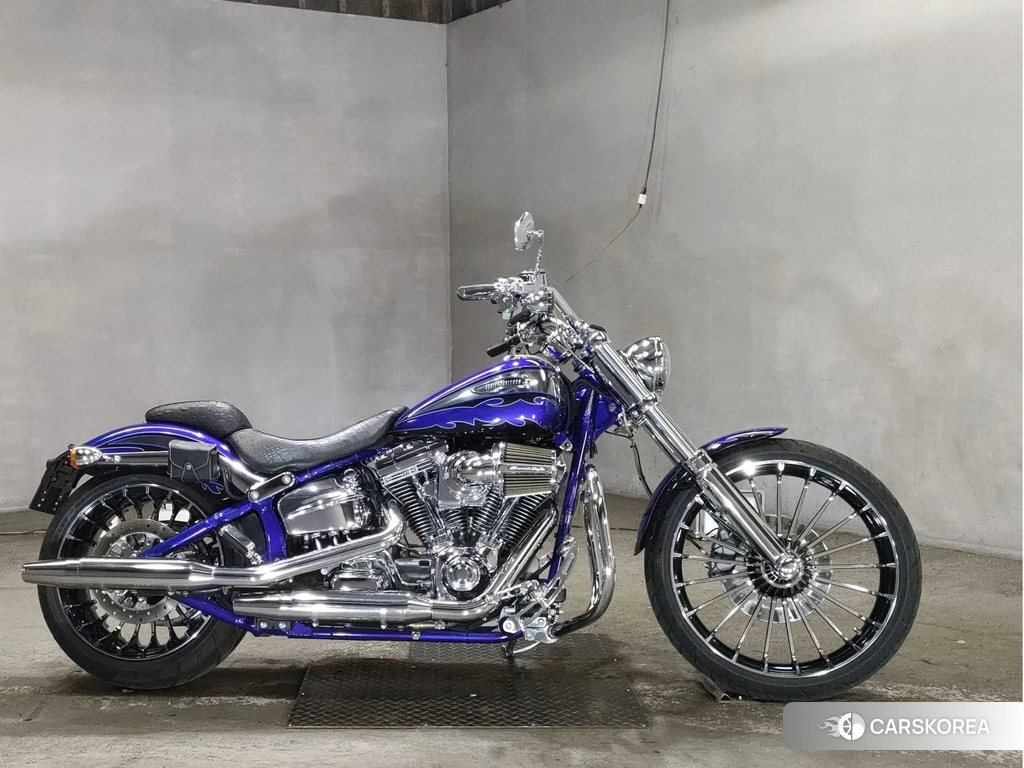 Проданный Harley-Davidson Softail Breakout FXSB CVO 2014 из Японии