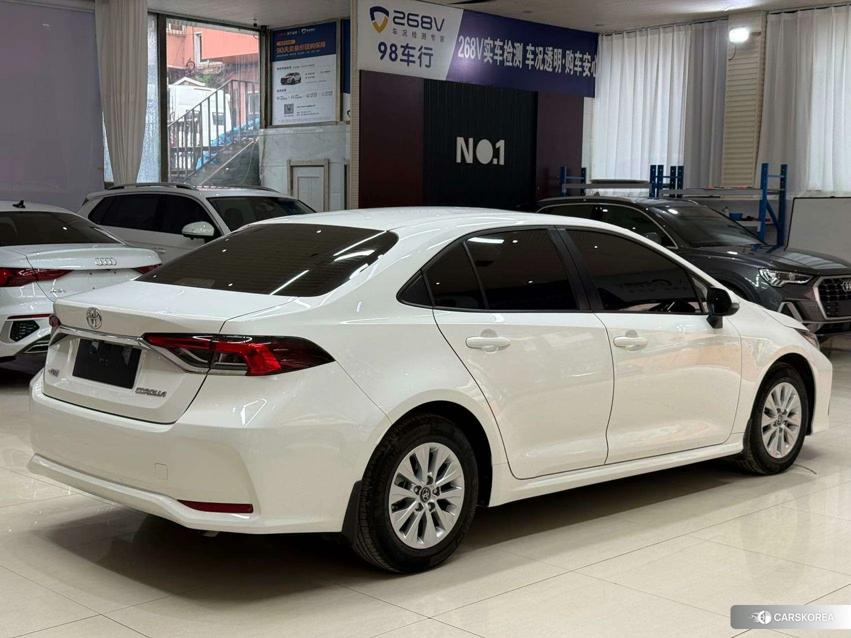 Toyota Corolla 2021 Белый из Китая