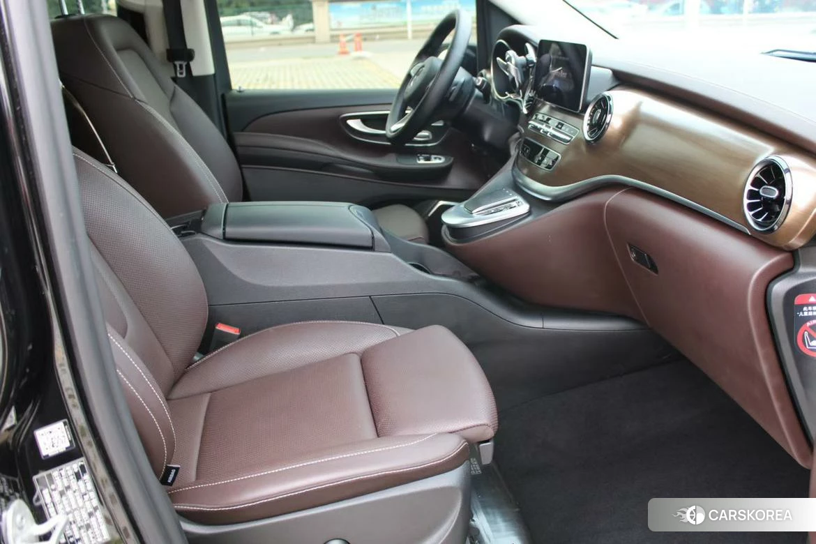 Mercedes-Benz V-class 2022 Черный из Китая