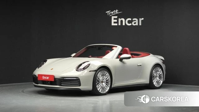 Porsche 911(992) 2021 Серебристо-серый из Кореи