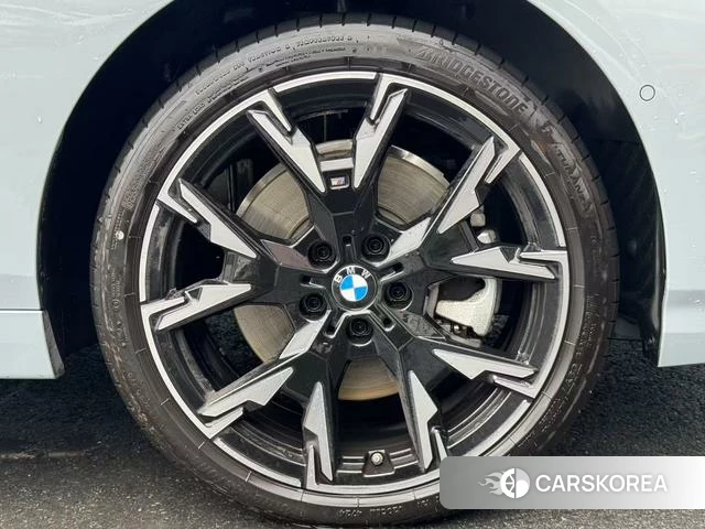 BMW 2 series 2025 Серебристо-серый из Китая