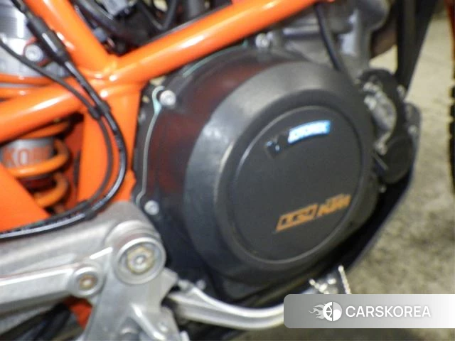 Engine photo