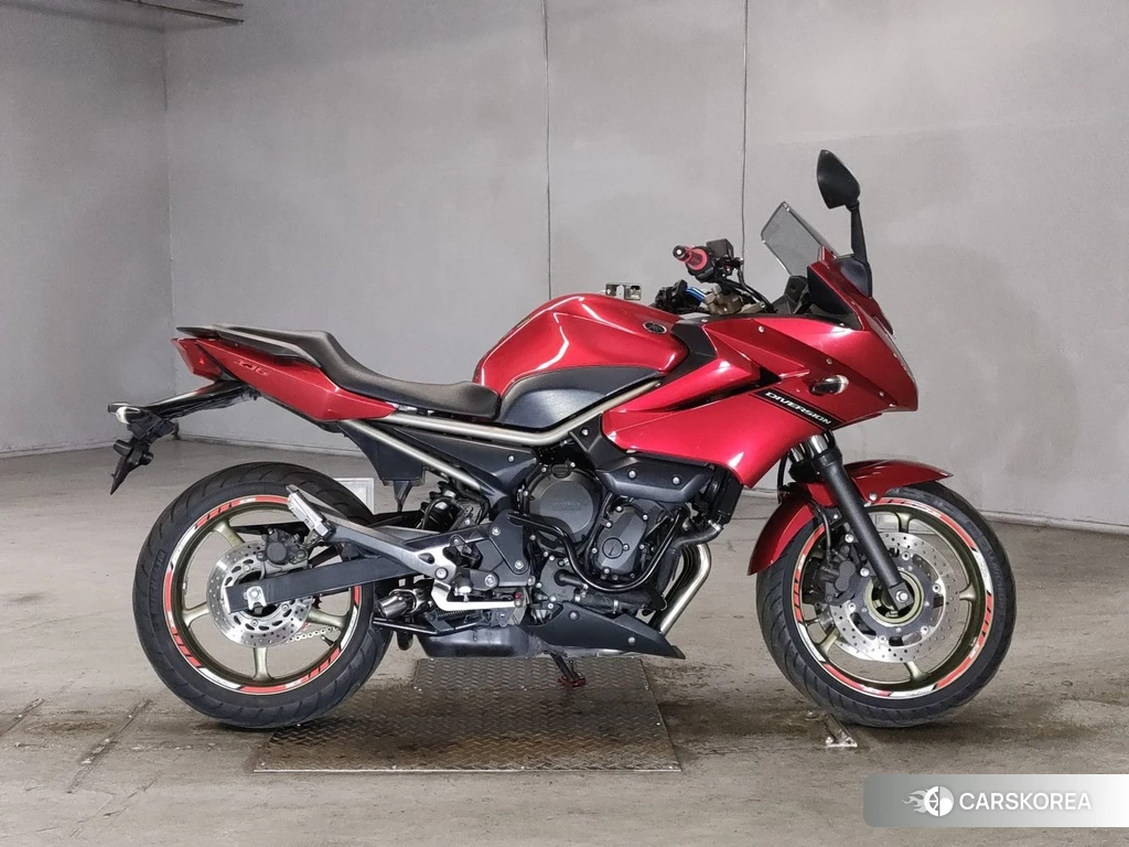 Проданный Yamaha XJ6 DIVERSION 2010 из Японии