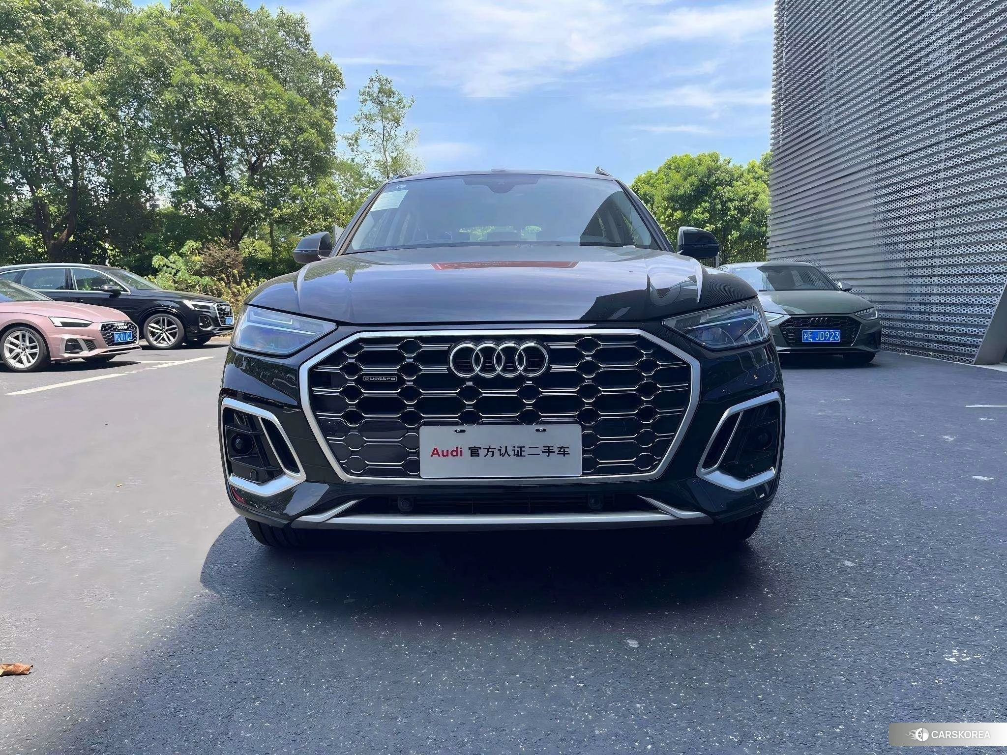 Audi Q5L 2023 Черный из Китая