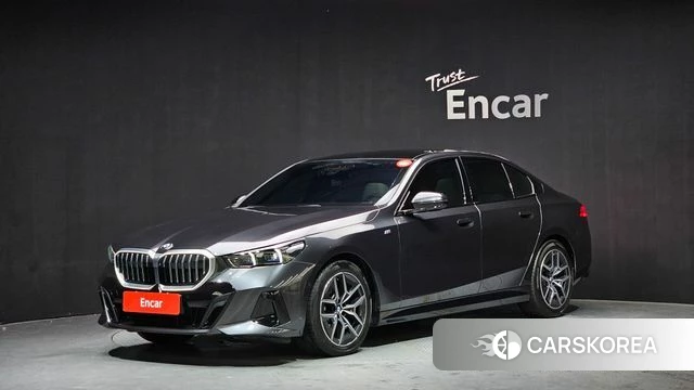 BMW 5 Series (G60) 2025 Серый из Кореи