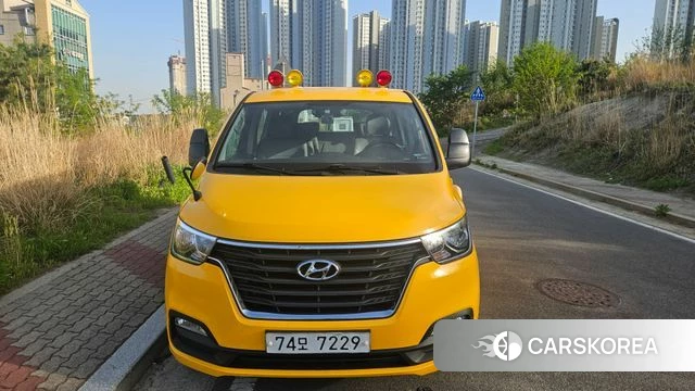 Hyundai The New Grand Starex 2019 Желтый из Кореи