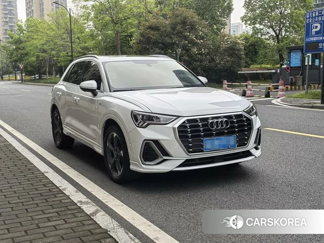 Audi Q3 2023 Белый из Китая