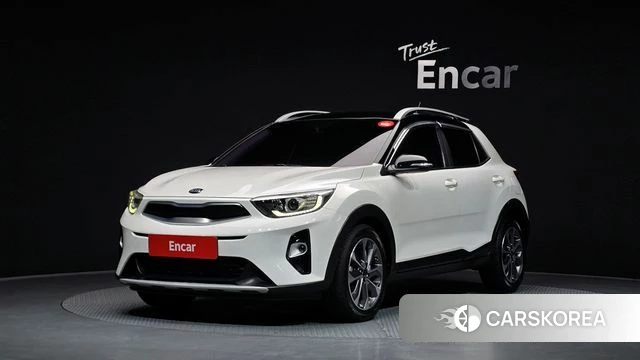 Kia Stonic 2018 Белый из Кореи