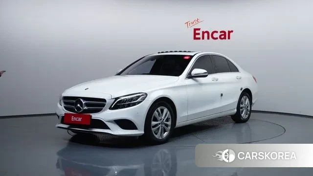 Mercedes-Benz C-Class W205 2019 Белый из Кореи