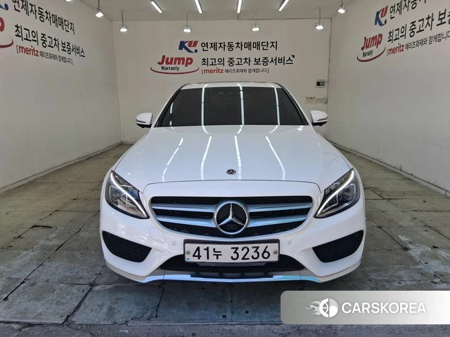 Mercedes-Benz C-Class W205 2018 Белый из Кореи