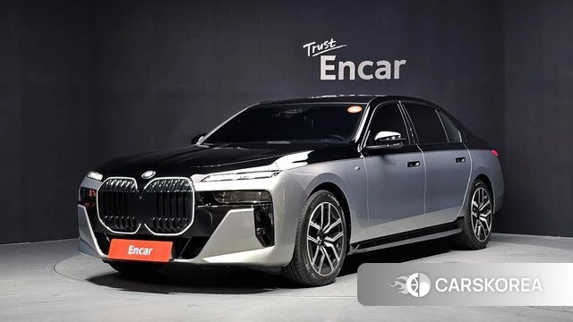 BMW 7 Series (G70) 2022 Черный двухцветный из Кореи