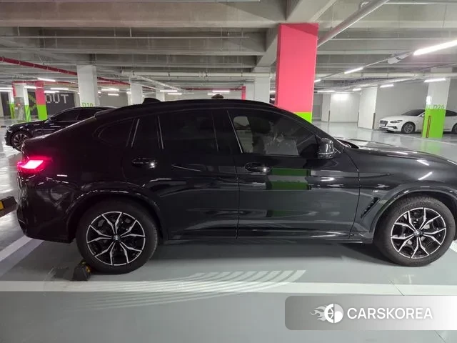 BMW X4 (G02) 2023 Черный из Кореи