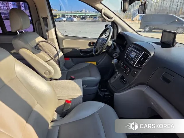 Hyundai The New Grand Starex 2019 Серебристо-серый из Кореи